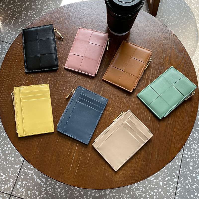 フラグメント ケース モダンな市松模様のお財布型カードケース